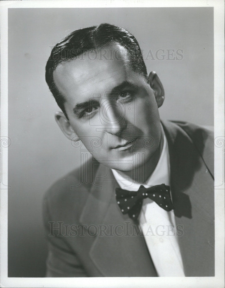 1950 Press Photo Photo of a well dressed man - Historic Images