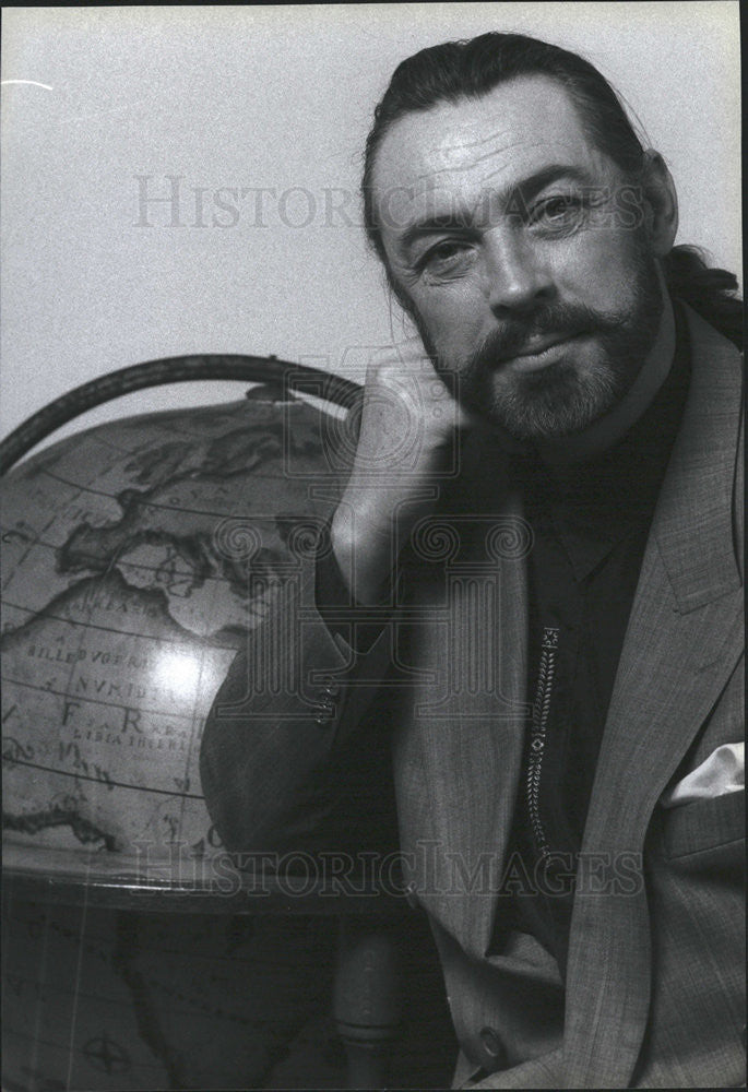 1990 Press Photo Leigh Lawson,actor - Historic Images