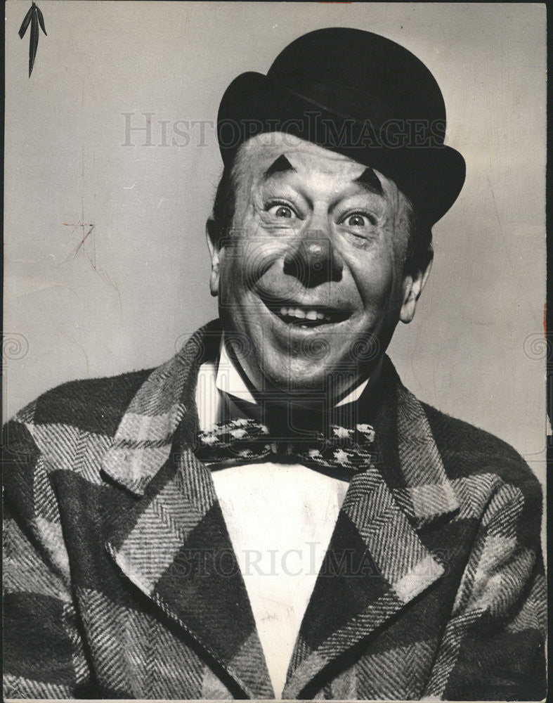 1956 Press Photo Comedian Bert Lahr - Historic Images