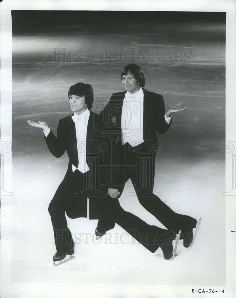 1976 Press Photo Ice Capades Duo Johnny LaBrecque,Bob Mac in Champagne Gentleman - Historic Images