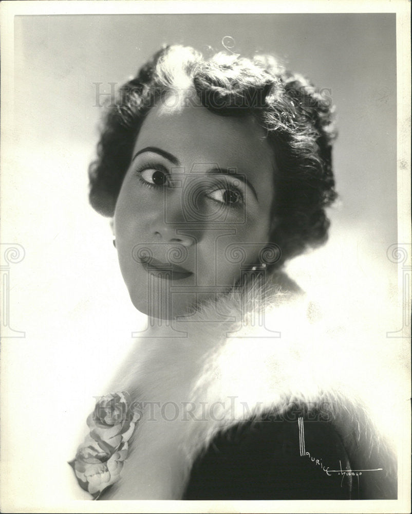 1943 Press Photo Singer Olive June Lacey - Historic Images