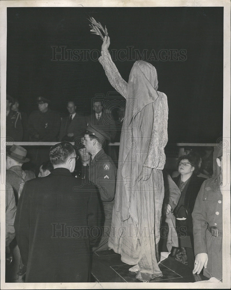 1951 Press Photo MacArthur Speech Margaret Russell Guardians Of The Flame - Historic Images