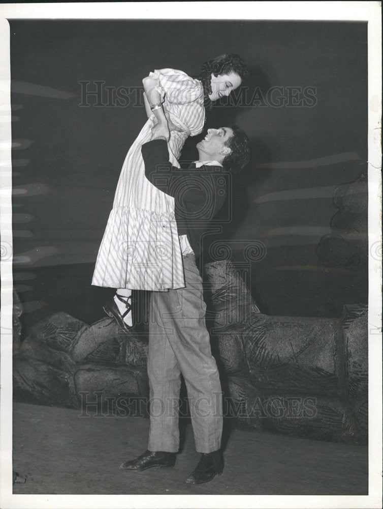 1938 Press Photo Actor Steven Courtleigh Ann Rutledge Prologue To Glory Play - Historic Images