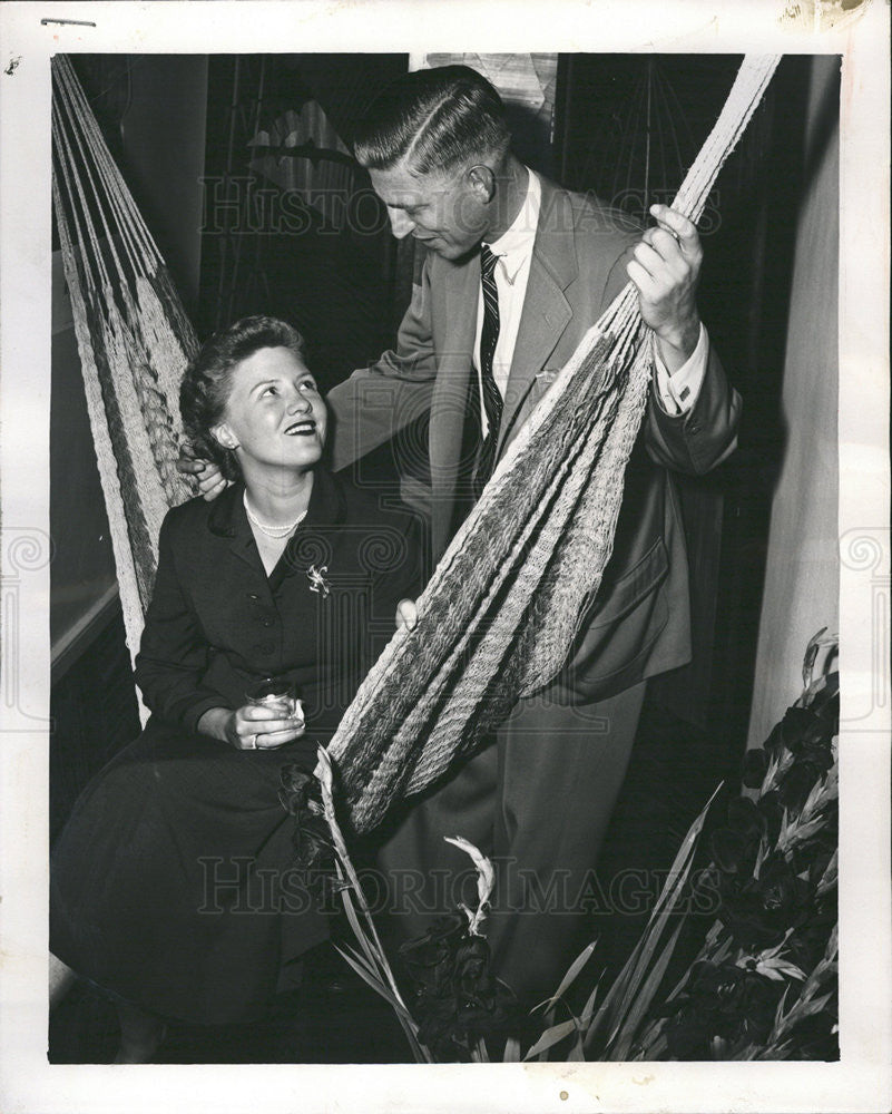 1952 Press Photo hammock and all hemp was part of the Riviers-style party - Historic Images