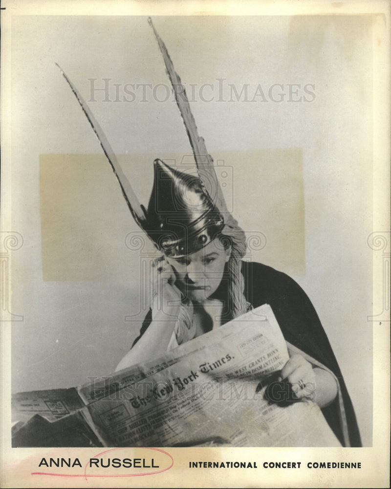 1976 Press Photo Anna Russell Comedian Singer - Historic Images