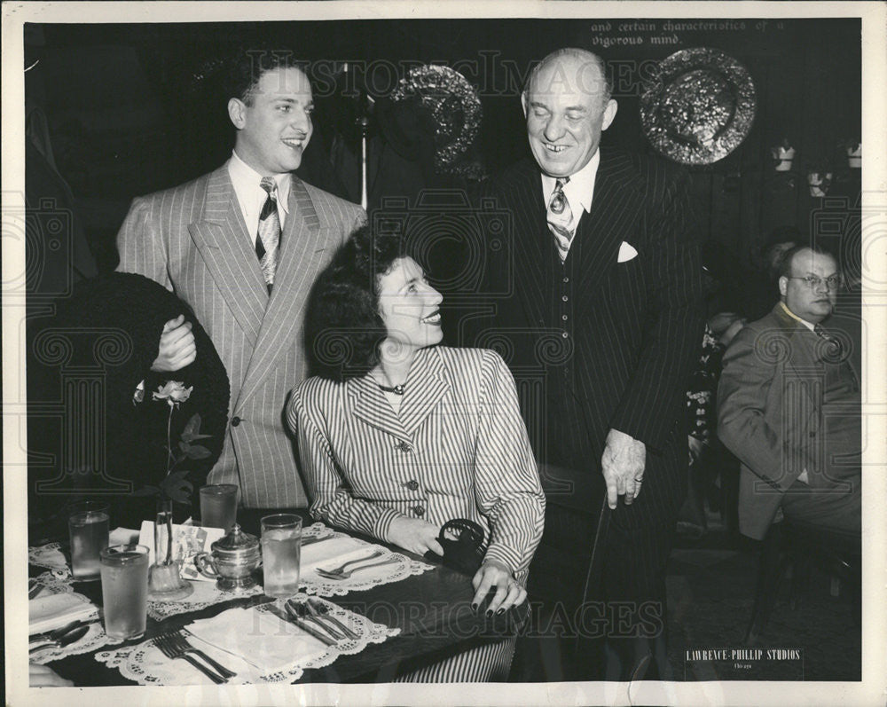 1947 Press Photo Ideal Husband Contest Winner Abner Granet Wife Ernie Ricketts - Historic Images