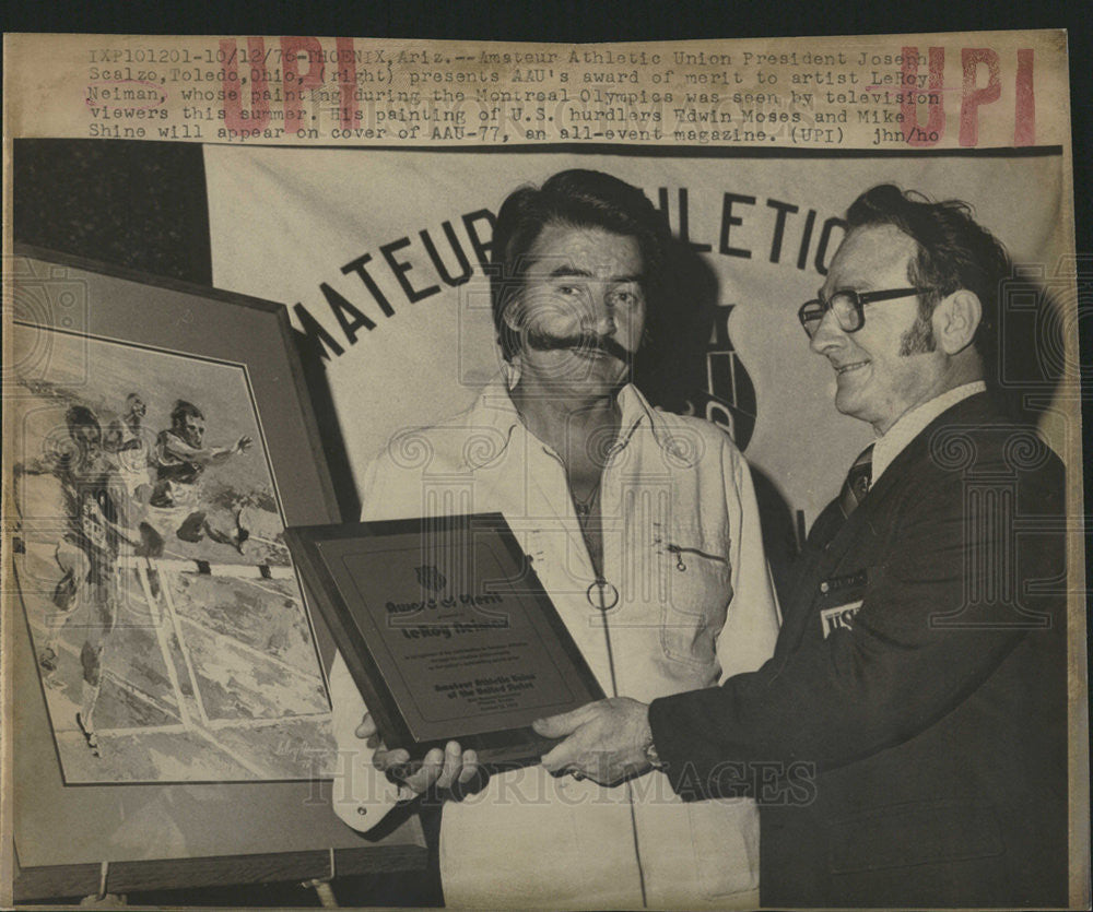 1976 Press Photo Amateur Athletic Union President Scalzo Artist LeRoy Neiman - Historic Images