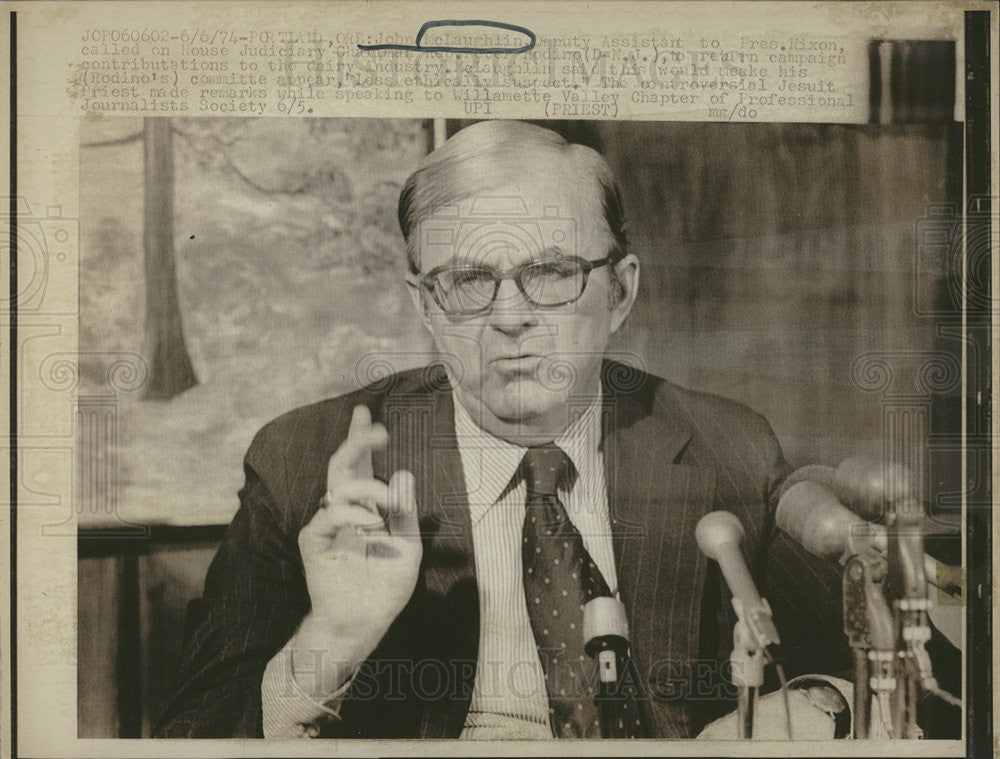 1974 Press Photo John McLaughlin Deputy Assistant President Nixon - Historic Images