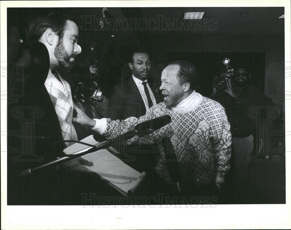 1989 Press Photo GUS SAVAGE DEMOCRATIC MEMBER UNITED STATES HOUSE ILLINOIS - Historic Images