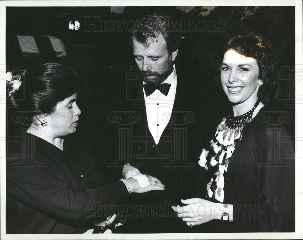 1982 Press Photo TERRY SAVAGE WINNIE CHAMBERS MR. HENRY KELIN LINCOLN PARK - Historic Images