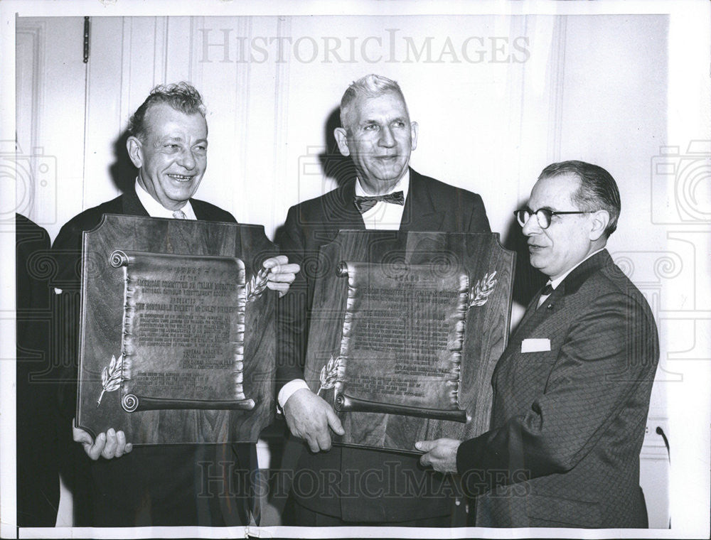 1958 Press Photo Senator Everett Dirksen Paul Douglas Italian Migration - Historic Images