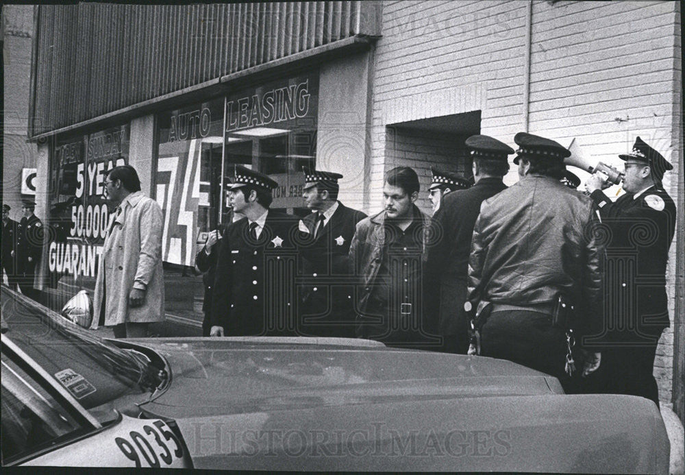 1973 Press Photo McKinstry McKnight Warren Got Run Around No Confirmation By Cop - Historic Images