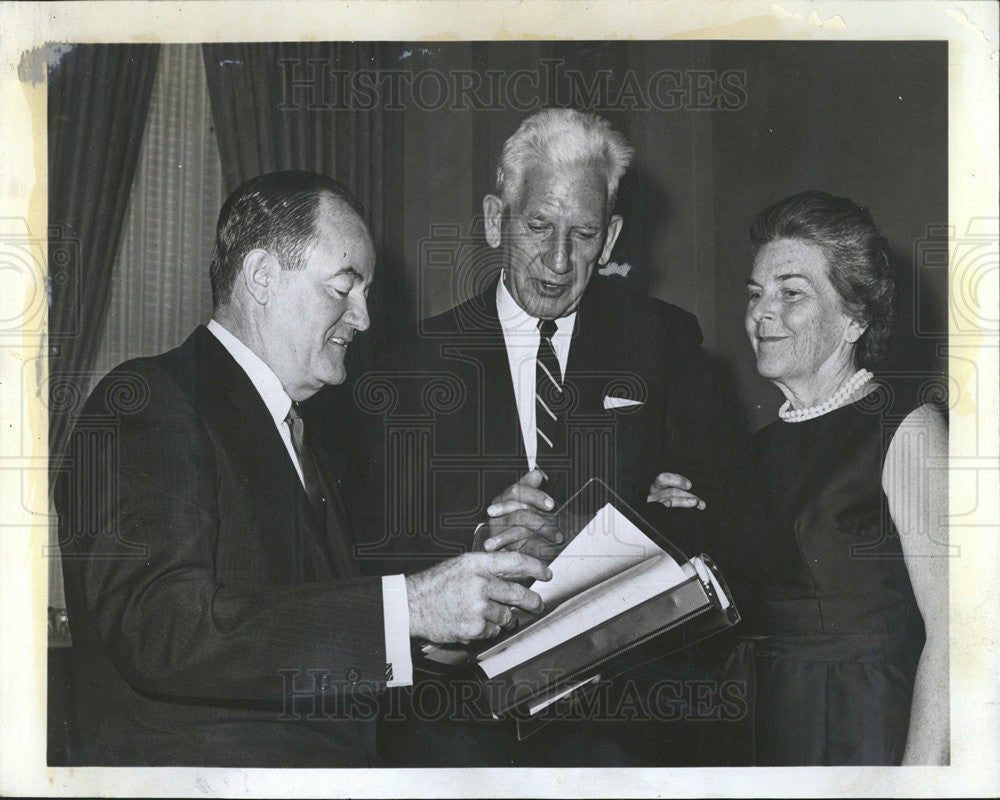 1966 Press Photo Emily Taft Douglas Vice President Hubert Humphrey - Historic Images