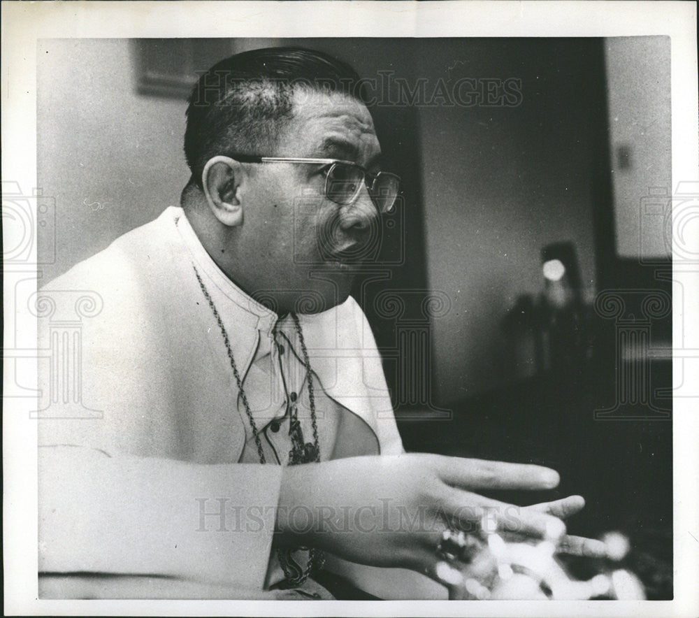 1975 Press Photo Archbishop Jaime L. Sin, for Catholics in Manila Archdiocese - Historic Images