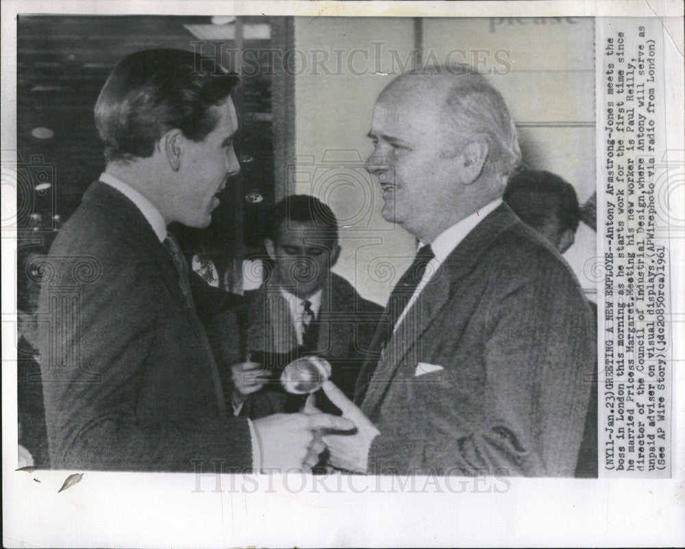 1961 Press Photo Antony Armstrong-Jones meets the boss in London - Historic Images