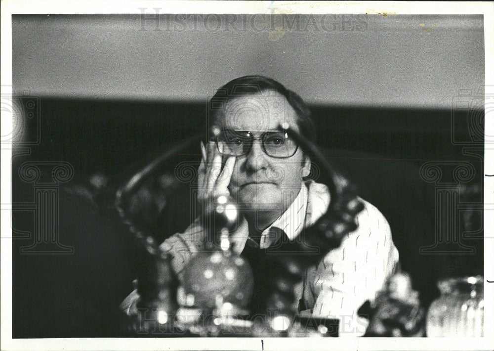 1979 Press Photo Gov. James Thompson at his office - Historic Images