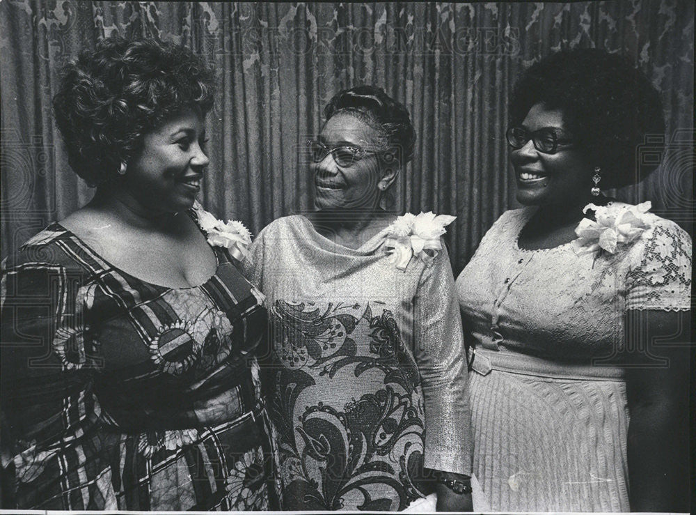 1973 Press Photo Mrs June Rhinehart, Mrs Henrine Ward Banks, Mrs Cardis Collin - Historic Images