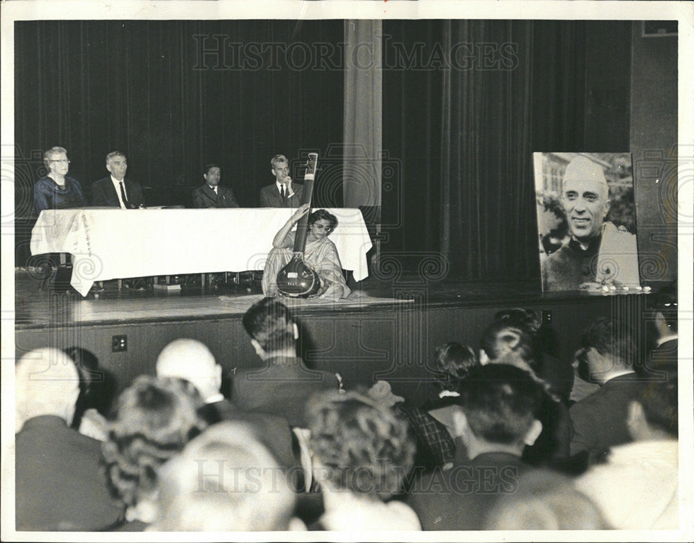 1964 Press Photo Prime Minister Nehru India Mrs Rajeshwari Datta Music Chicago - Historic Images