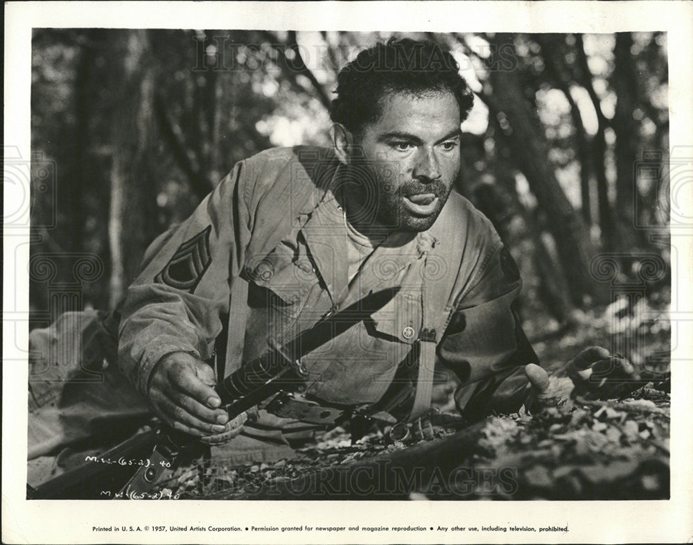 Undated Press Photo Nehemiah Persoff as G.I. in Security Pictures "Man in War." - Historic Images