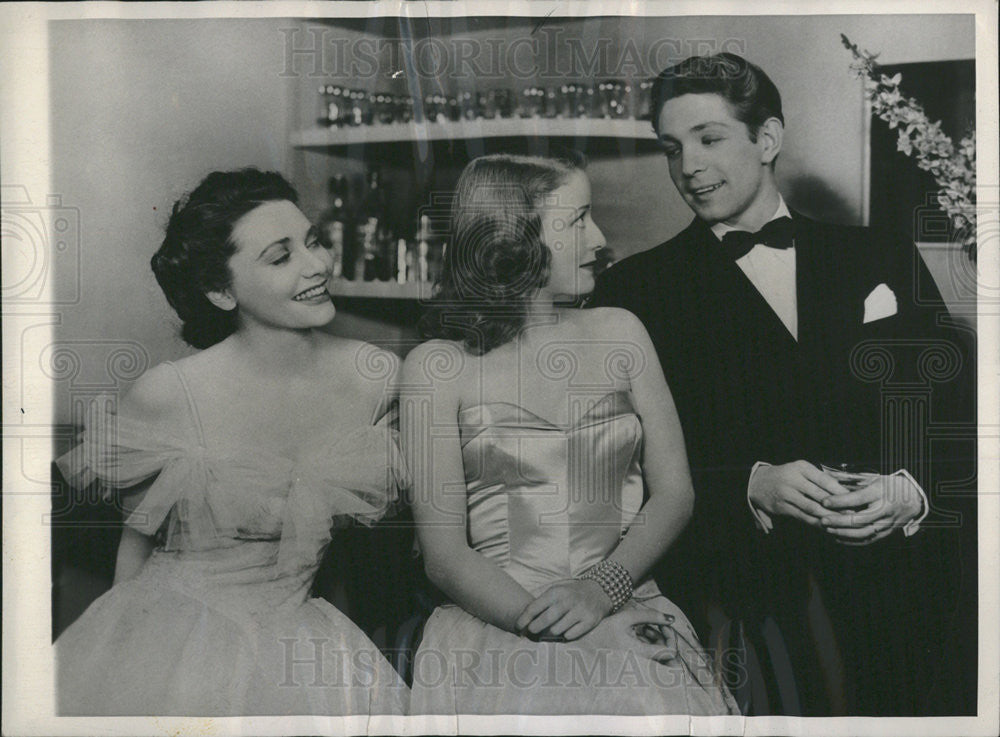 1944 Press Photo Joel Marston 
Meyer Davis Producer Mary Rolfe
Kathryn Walter - Historic Images