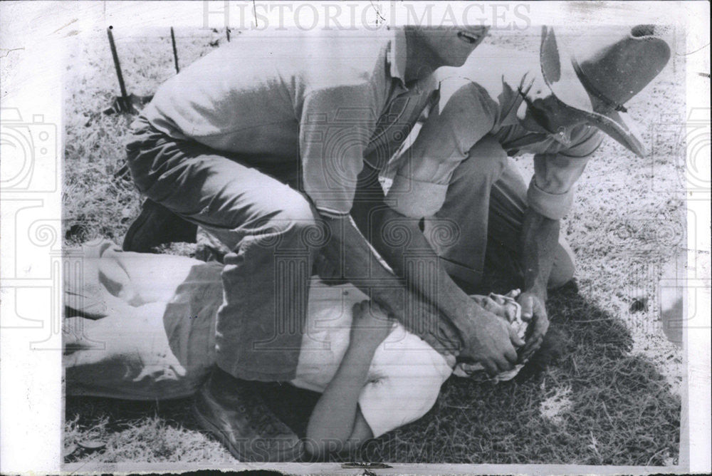 1963 Press Photo Milo Ploof After He Fatally Wounded His Daughter Marilyn - Historic Images