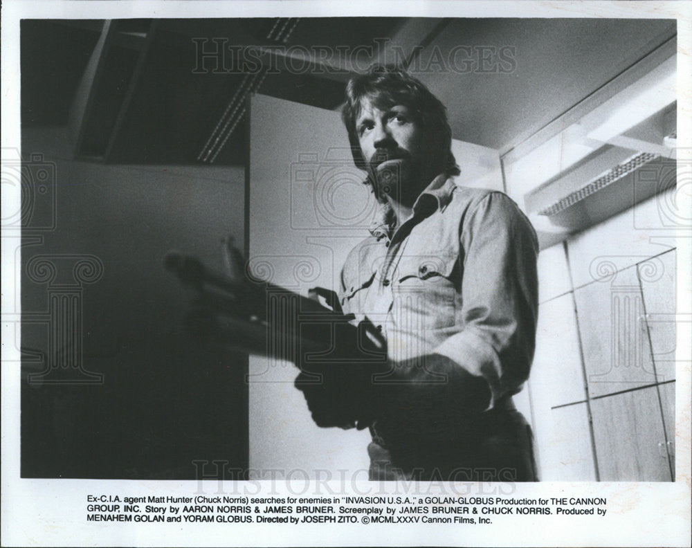 Undated Press Photo CIA Agent Matt Hunter Chuck Norris Actor - Historic Images