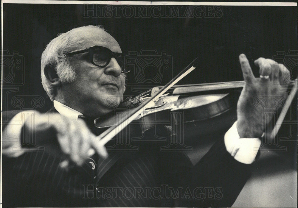 1975 Press Photo Former State Sen Bernard Neistein Gold Coast Chamber Orchestra - Historic Images