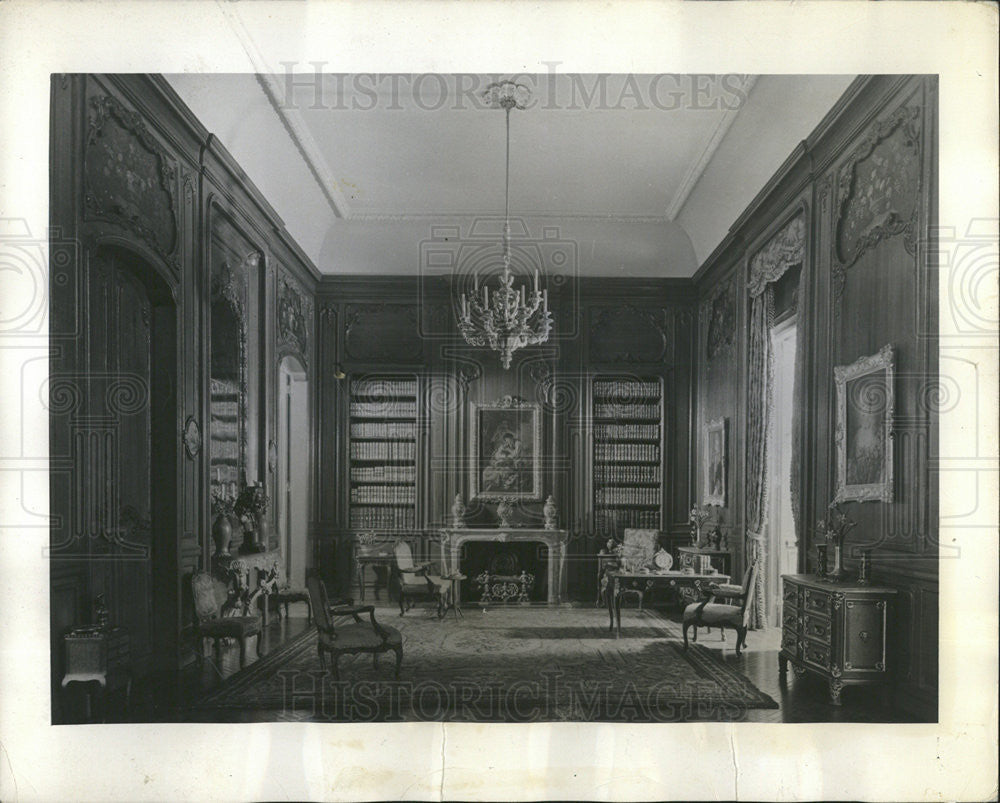 1966 Press Photo Mrs. James Ward Thorne miniature rooms French Regency Library - Historic Images