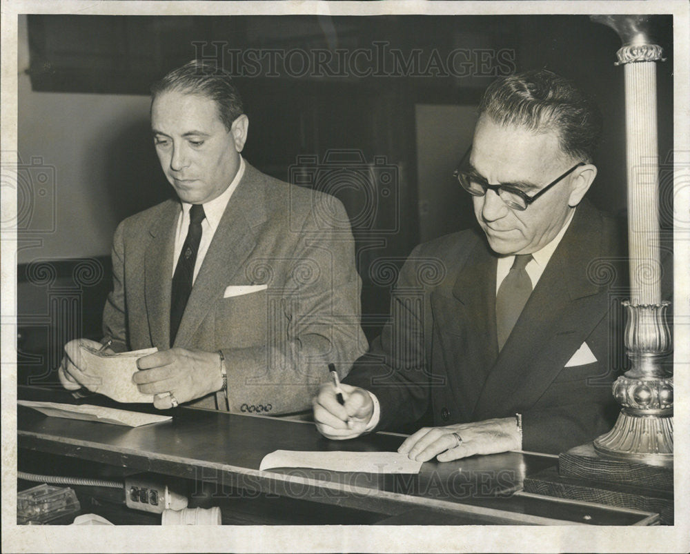 1954 Press Photo Hugo Scala defendants Guy Guerine Village Attorney hearing - Historic Images