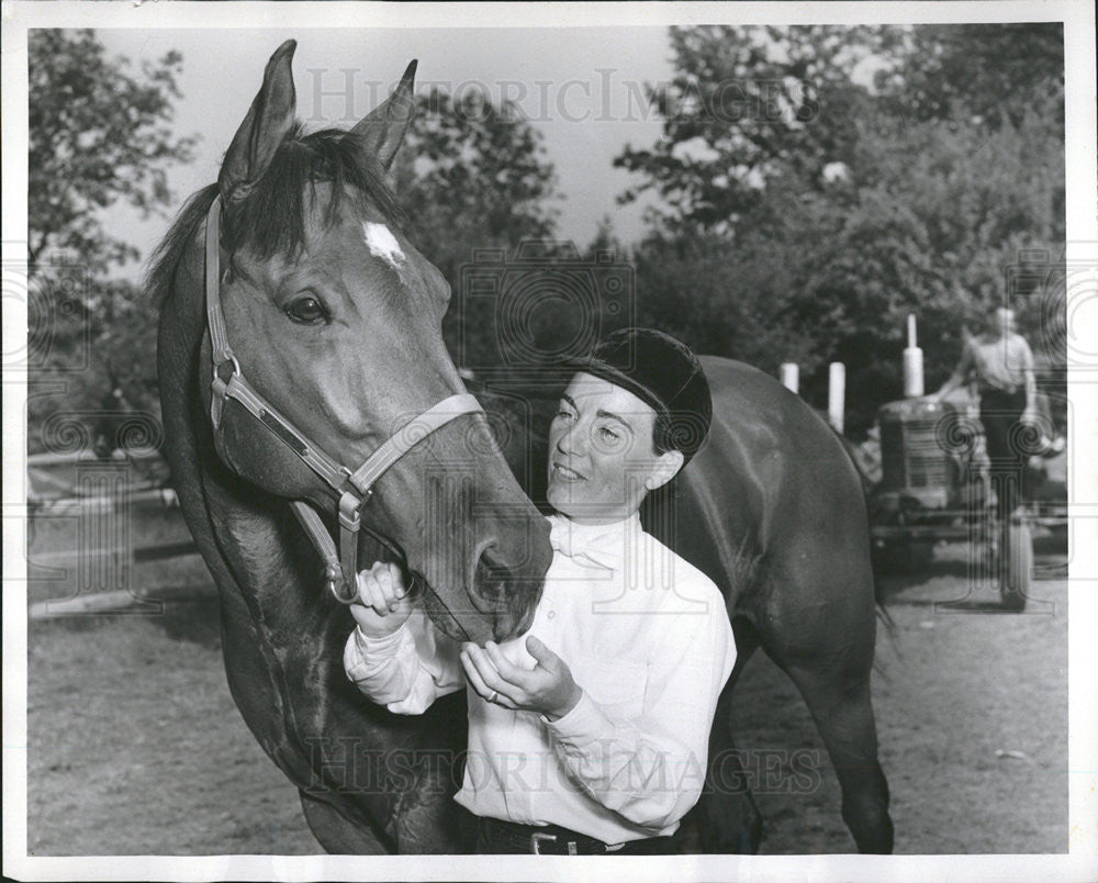 1953 Press Photo Mr Good,winner of Velvet Lassie Stakes,Dorothy McLeod, rider - Historic Images