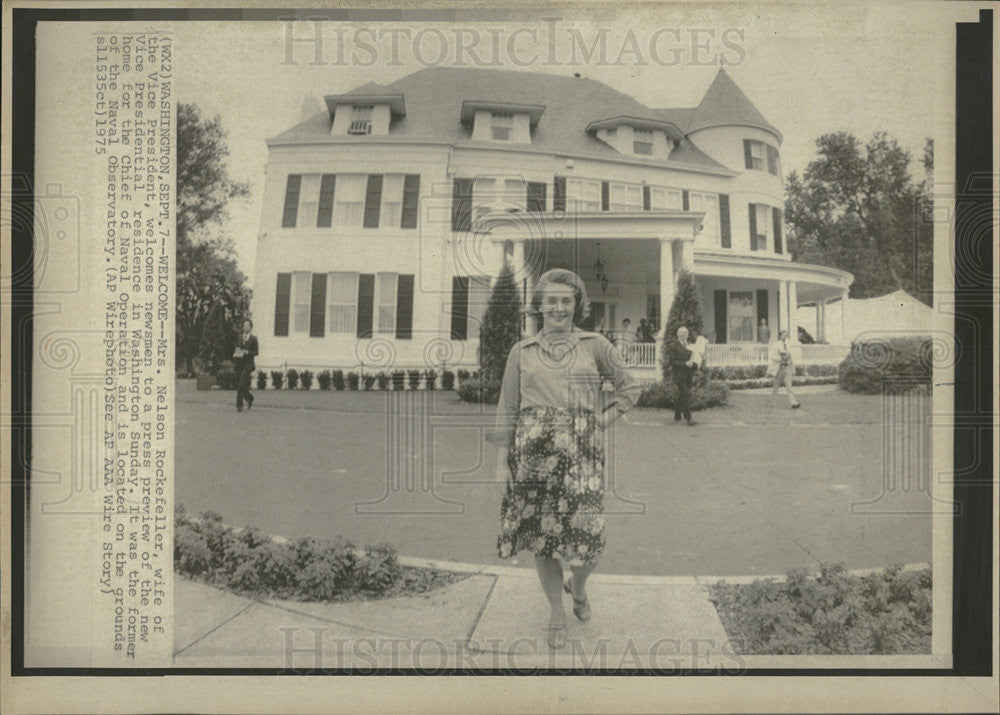 1975 Press Photo Mrs. Nelson Rockefeller wife of the Vice President - Historic Images