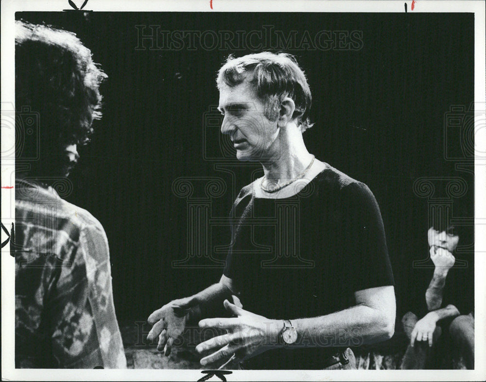 1975 Press Photo Donald Driver Rehearses Play, The Last Straw, Ivanhoe Theater - Historic Images