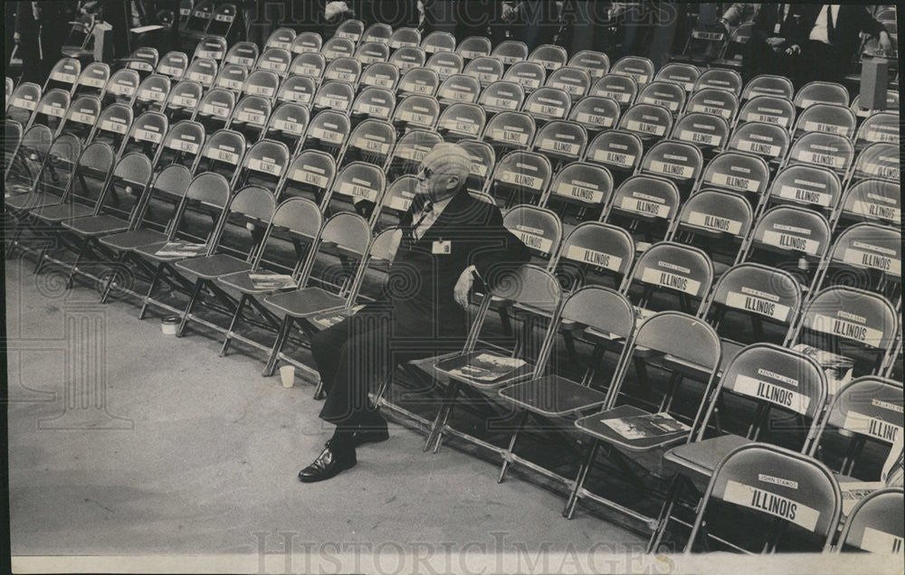 1968 Press Photo Col Jack Reilly Sits Alone in Illinois Delegation Seats - Historic Images