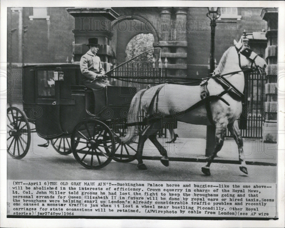 1964 Press Photo Buckingham Palace Horse and Buggies Lt. Col. John Miller - Historic Images