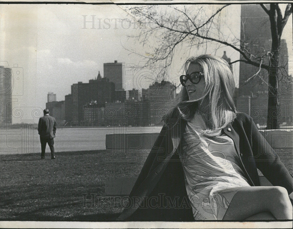 1970 Press Photo Letty Cottin Pogrebin Author Bernard Geis Associates - Historic Images