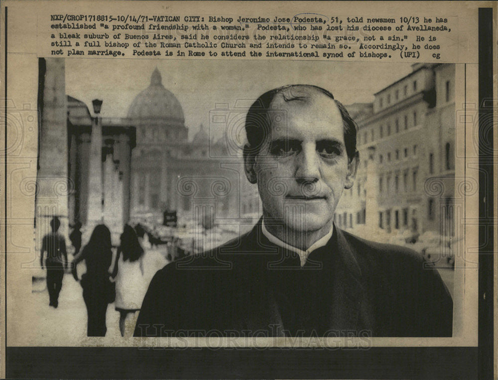 1971 Press Photo Bishop Jeronimo Jose Podesta friendship woman diocese - Historic Images