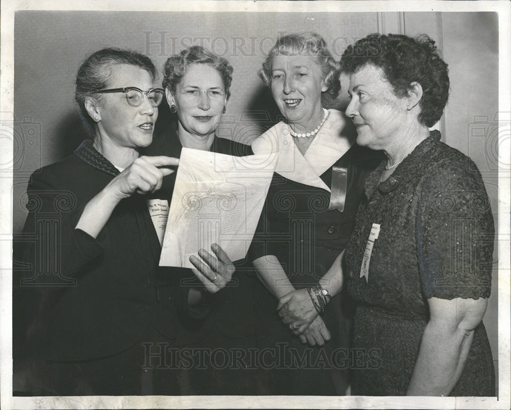 1957 Press Photo League Women Voters of ILL Convention Mrs Remick McDowell, Pres - Historic Images