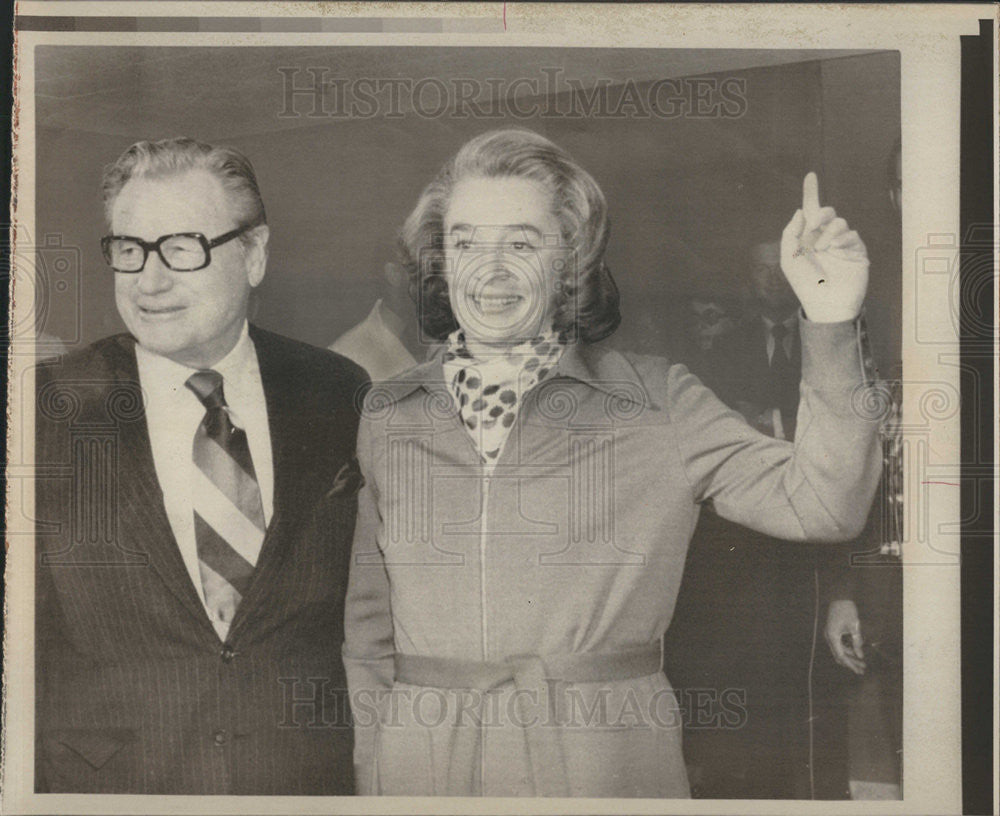 1974 Press Photo Nelson Happy Rockefeller - Historic Images