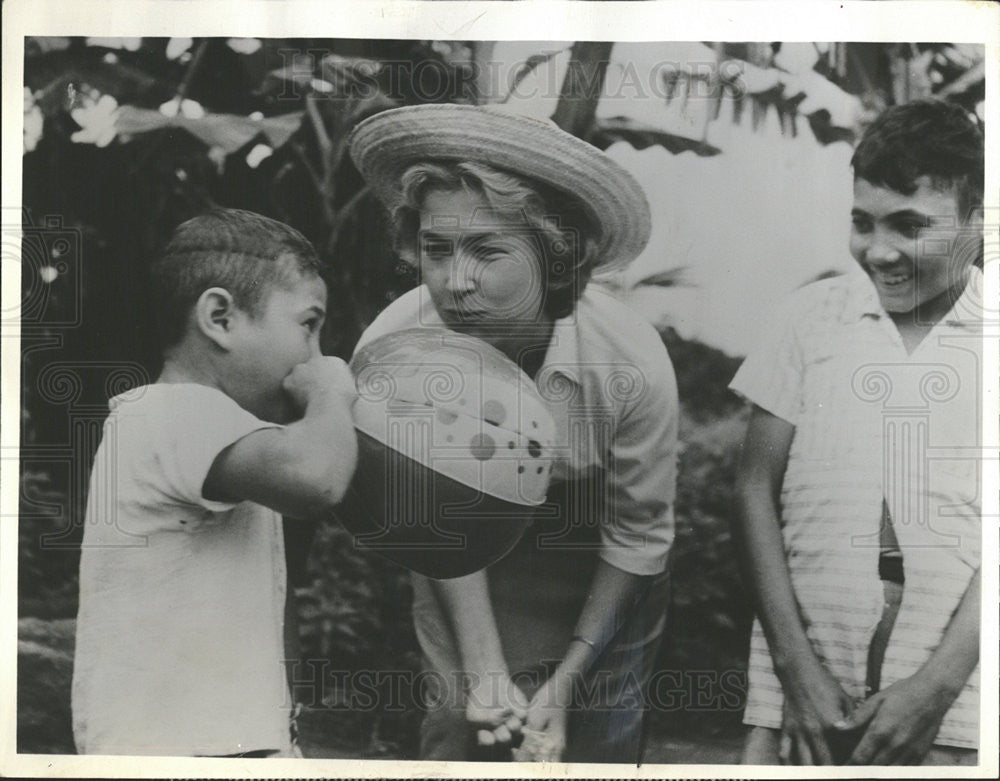 1961 Press Photo Cicero Helen Reyes Rogers Manuel Star The Troubled Land - Historic Images