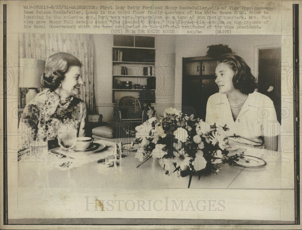 1974 Press Photo Betty Ford Happy Rockefeller White House Lunch - Historic Images