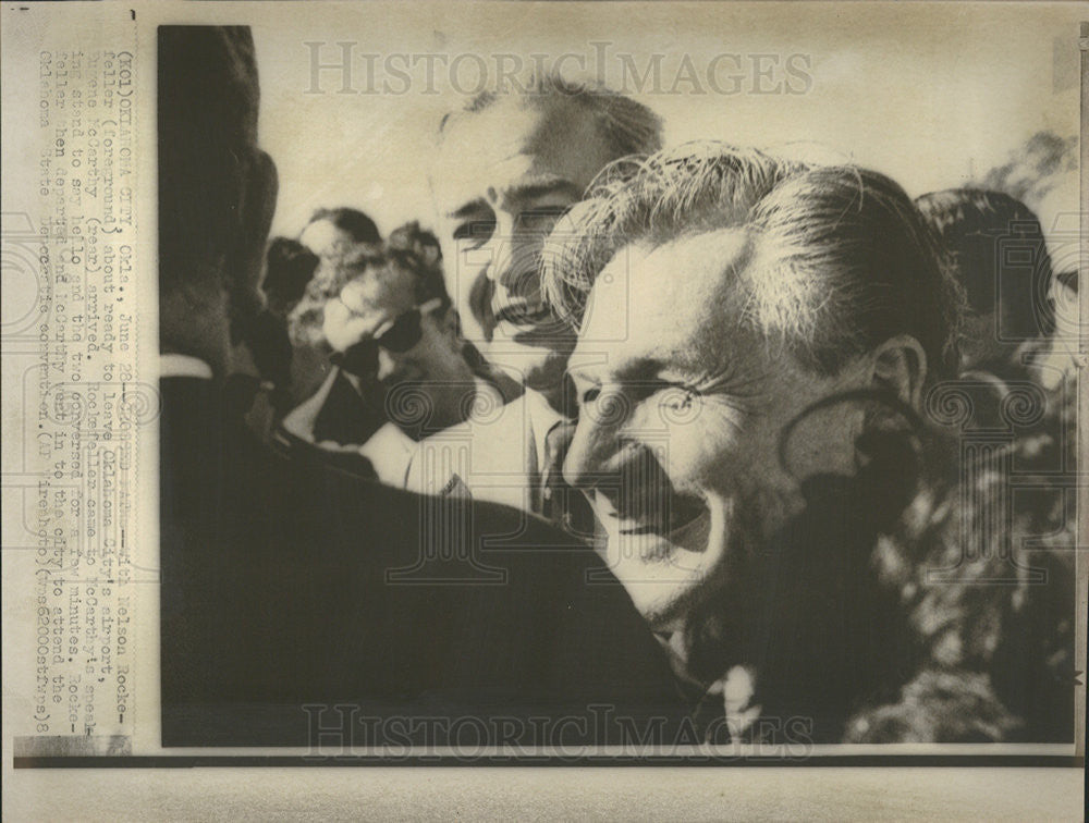 1968 Press Photo Nelson Rockefeller Election Campaign Oklahoma City Airport - Historic Images