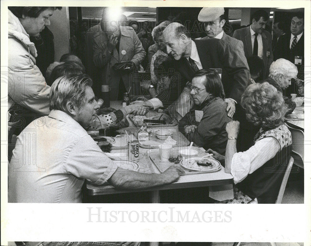 1983 Press Photo Mayoral Candidate Bernard Epton - Historic Images