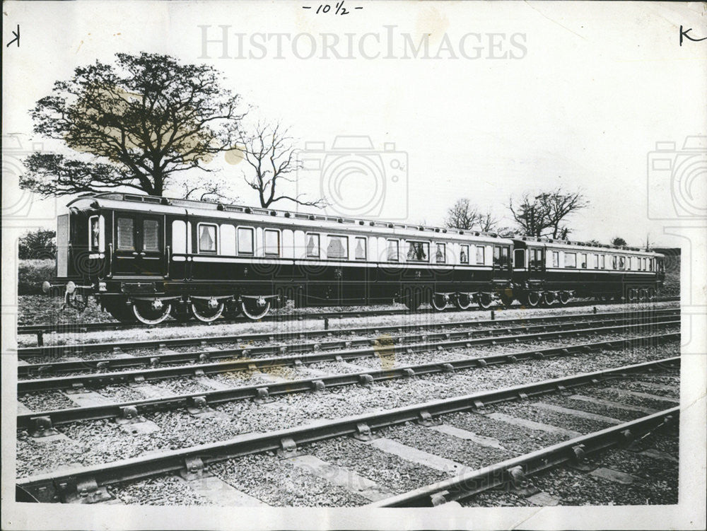 1937 Press Photo British Royal Train Palace King George VI Queen Elizabeth - Historic Images