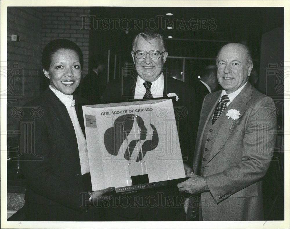 1981 Press Photo Stanley Enlund  Eugene Tracy Award - Historic Images