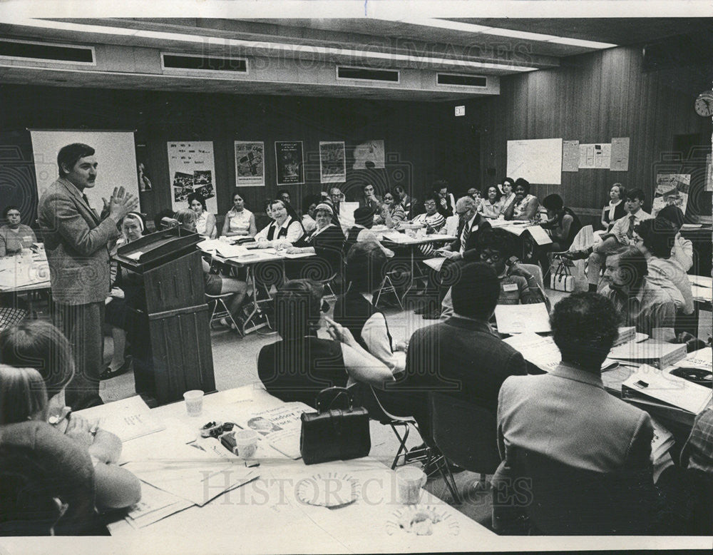 1971 Press Photo Joseph English Sun Times Curriculum Director - Historic Images