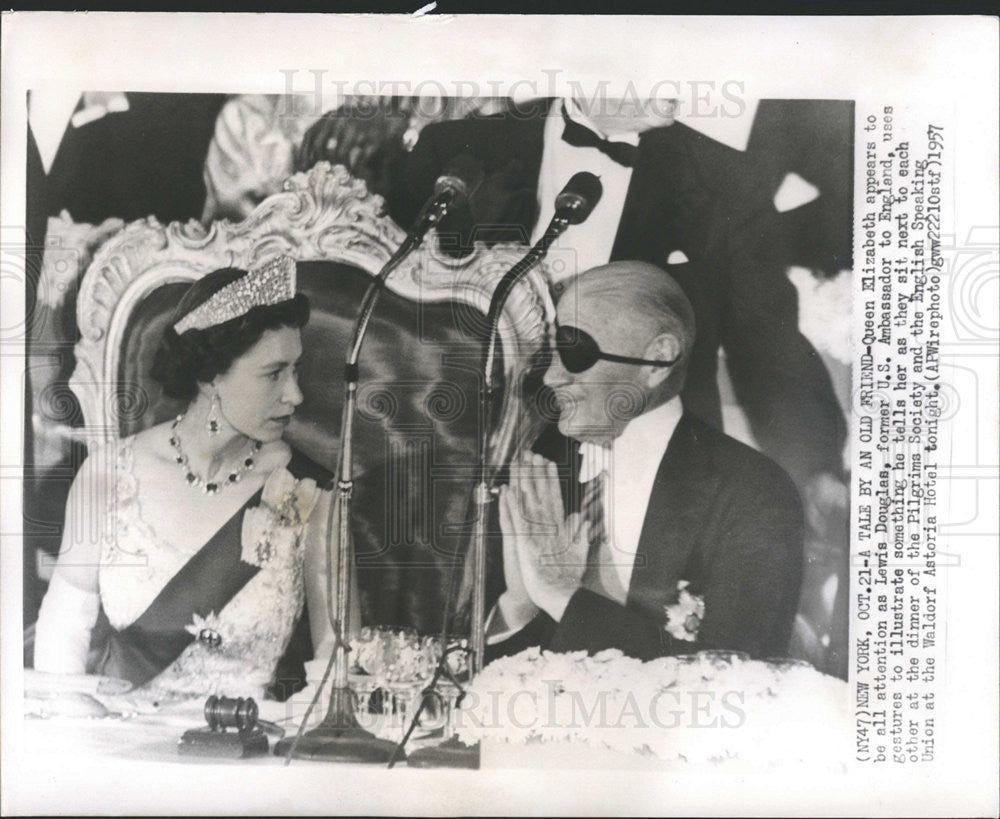 1957 Press Photo QUEEN ELIZABETH MONARCH LEWIS DOUGLAS - Historic Images