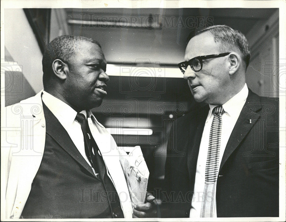 1966 Press Photo William Robinson of Federation Of Greater Chicago - Historic Images