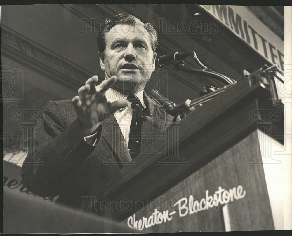 1960 Press Photo Nelson Aldrich Rockefeller United States Vice President Speaks - Historic Images