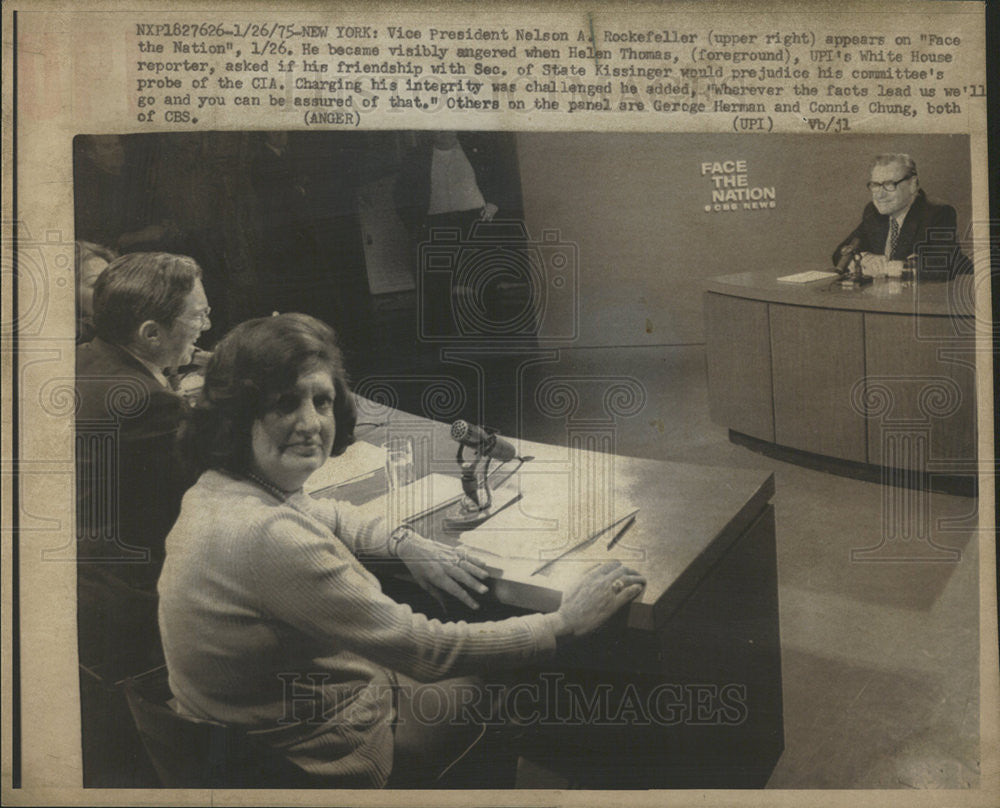 1975 Press Photo Vice President Nelson Rockefeller Helen Thomas UPI White House - Historic Images