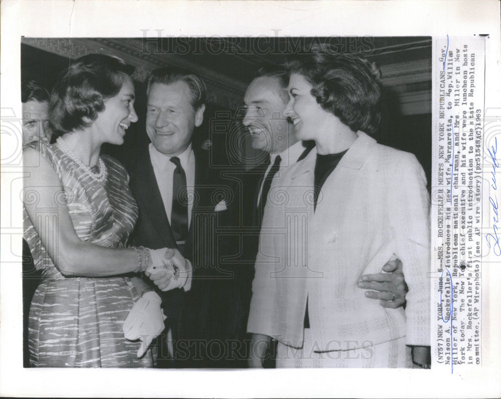 1963 Press Photo Gov.Nelson A. Rockefeller meets New York Republicans with wife. - Historic Images